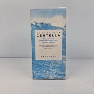 SKIN1004 Madagascar Centella Hyalu-Cica‎ Silky-Fit Sun Stick SPF50+ 20g EXP 4/28